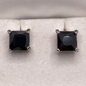 Vintage 18k White Gold Plated Onyx Square Earrings